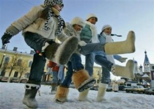 девушки в валенках